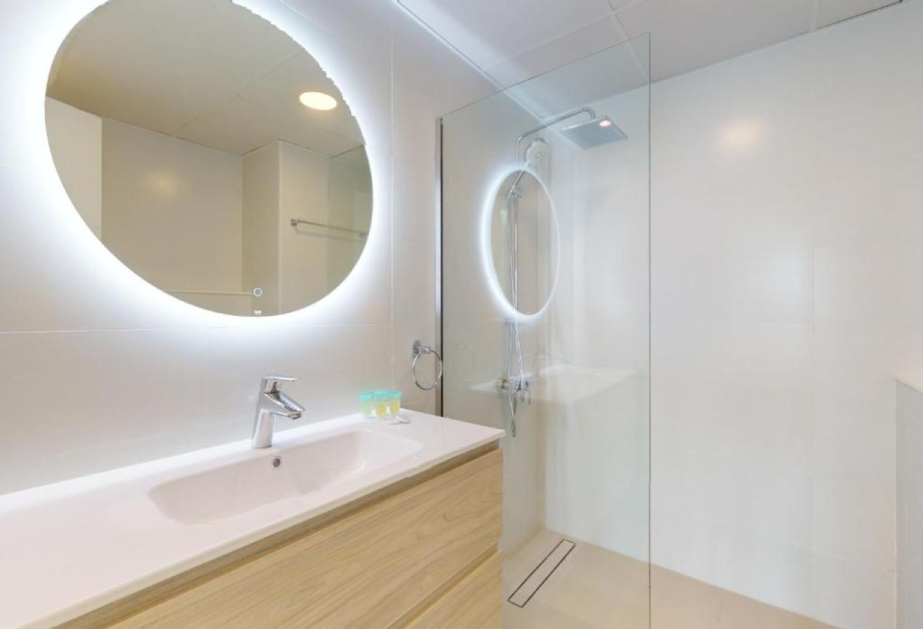 Fully Furnished | Stunning Marina View 4