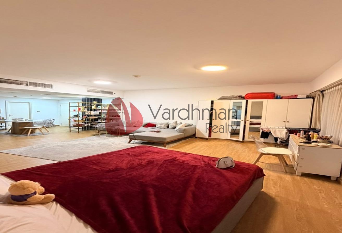 FULLY UPGRADED |WELL FURNISHED| VERY SPACIOUS photo 5