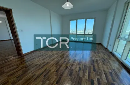 شقة - 2 غرف نوم - 3 حمامات للايجار في A  برج - لاجو فيستا - مدينة دبي للإنتاج (اي ام بي زد) - دبي