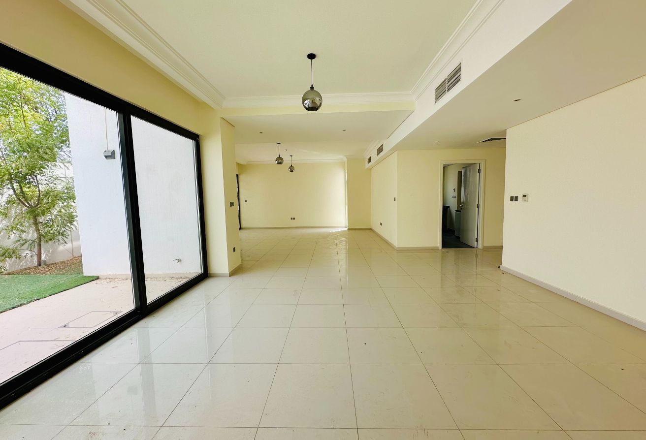 6 + Maids | Spacious Layout | Excellent Condition 2