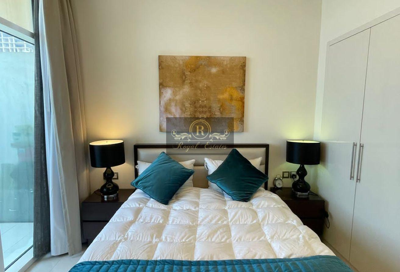High Floor / Great Deal / Large Layout photo 6