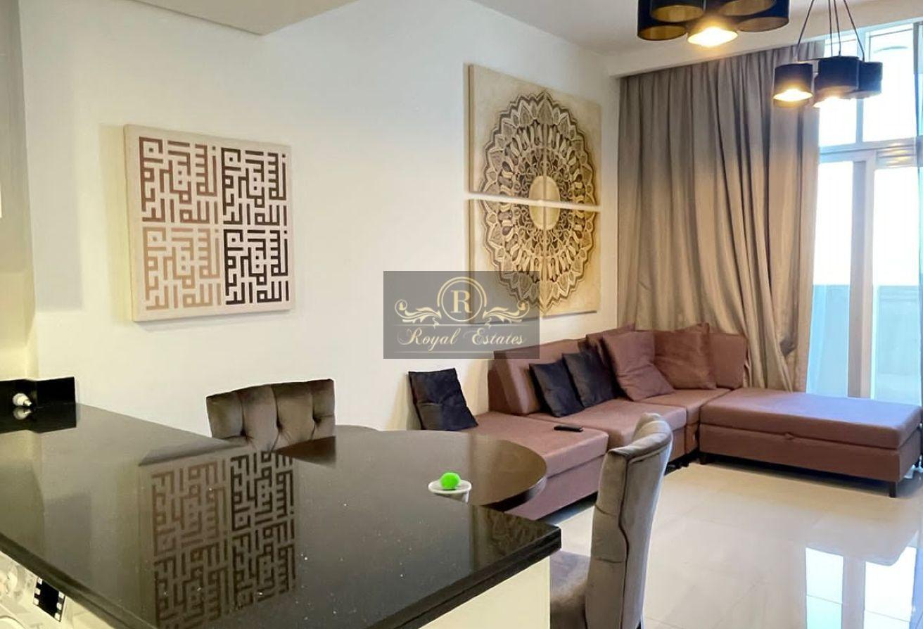 High Floor / Great Deal / Large Layout photo 5