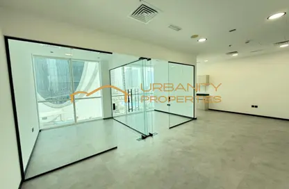 مكتب - استوديو للبيع في B2B  برج - الخليج التجاري - دبي