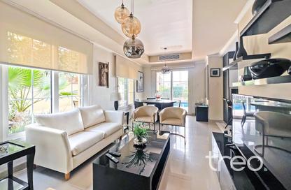 Villa - 2 Bedrooms - 3 Bathrooms for rent in Springs 10 - The Springs - Dubai