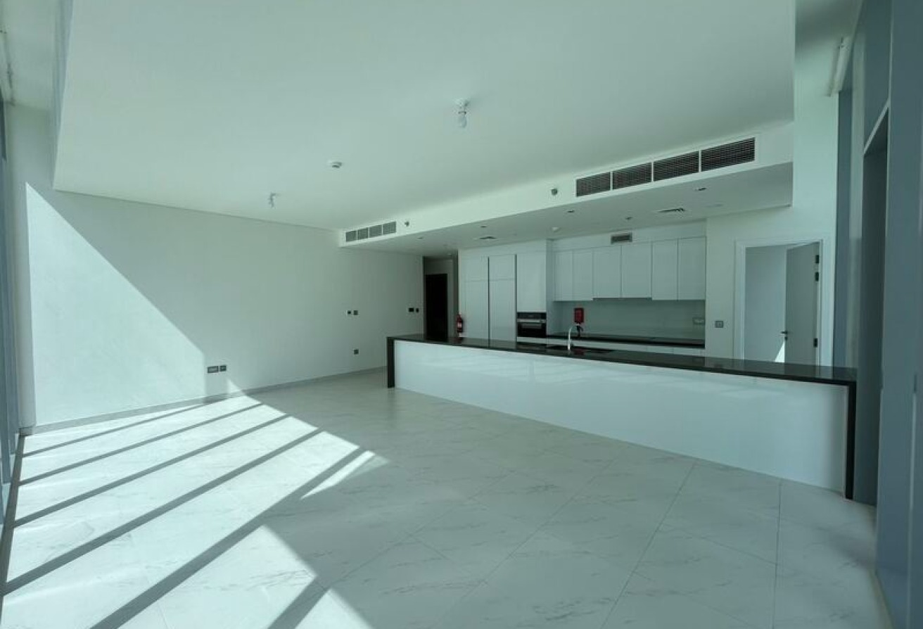 Lagoon-Front Luxury | Vacant | Multiple Options