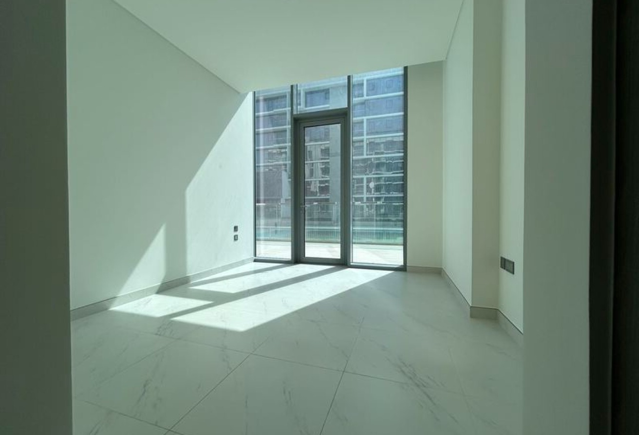 Lagoon-Front Luxury | Vacant | Multiple Options 4
