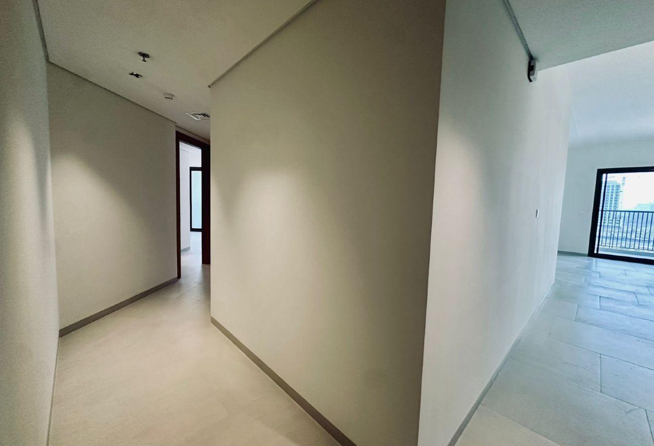 VACANT | SPACIOUS | PRIME LOCATION photo 3