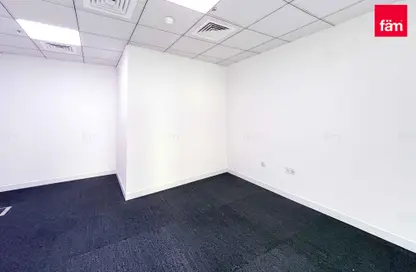 مكتب - استوديو - 2 حمامات للايجار في برج بايناري - الخليج التجاري - دبي