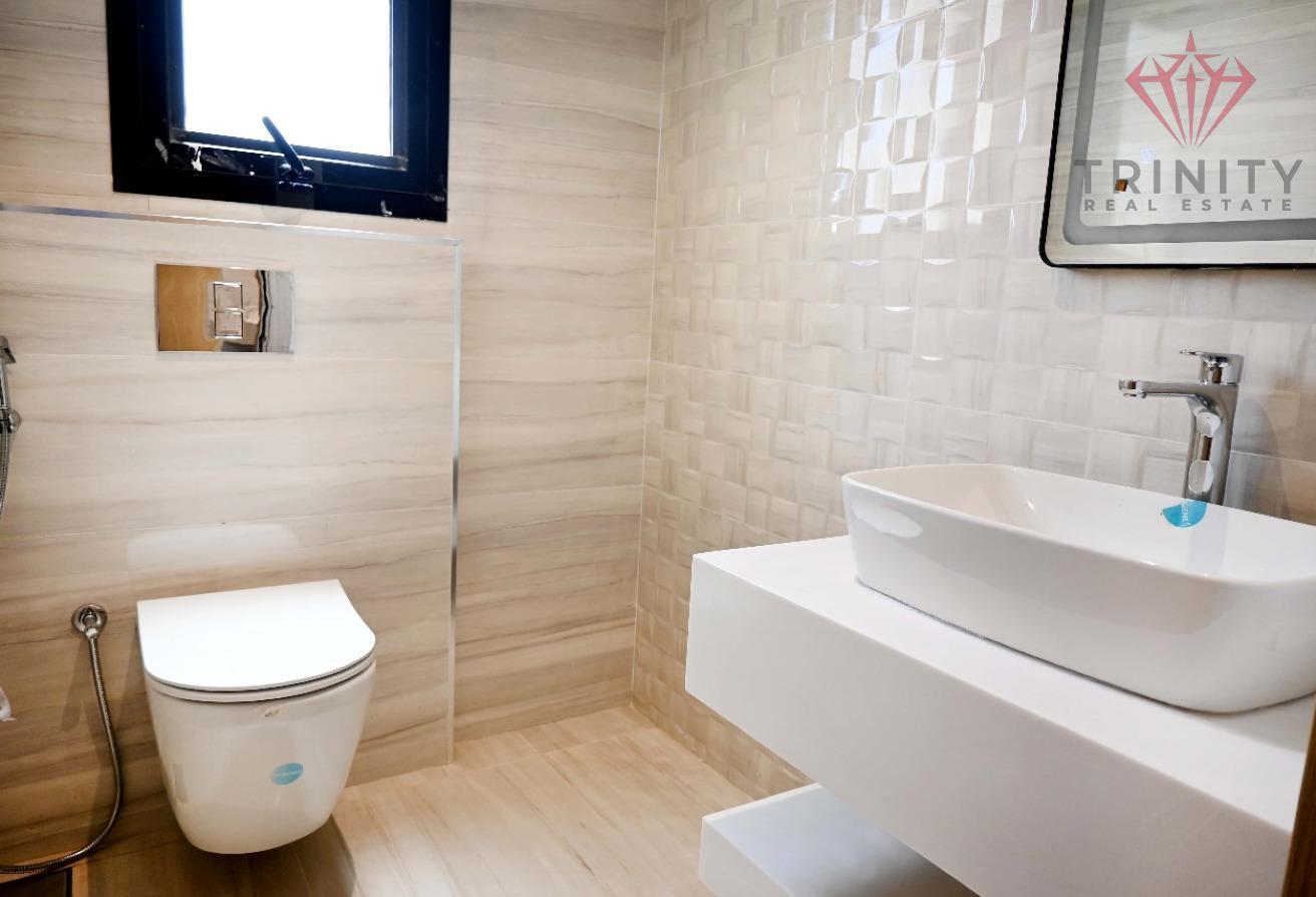 Brand New | Spacious & Contemporary Design photo 18