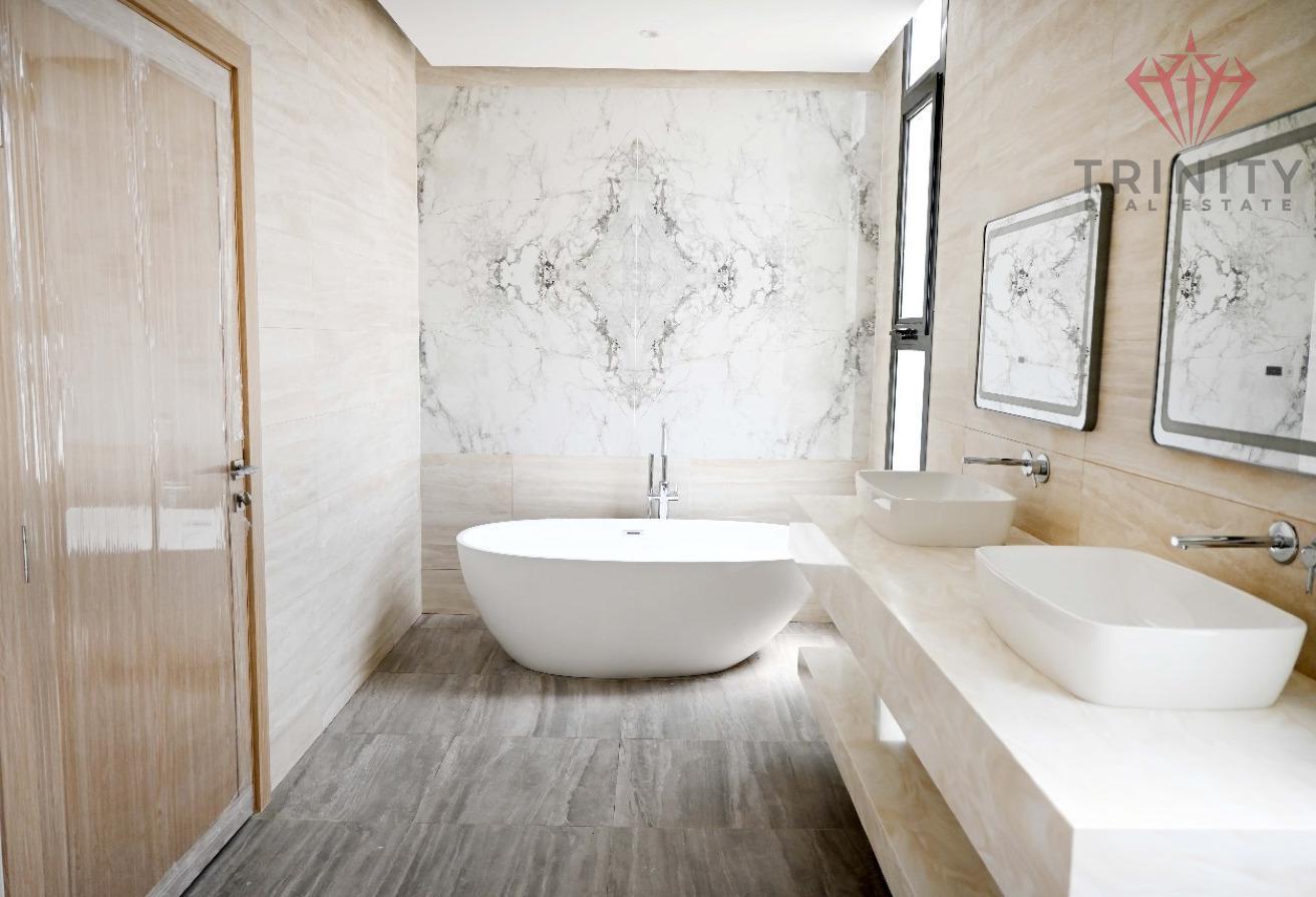 Brand New | Spacious & Contemporary Design photo 17