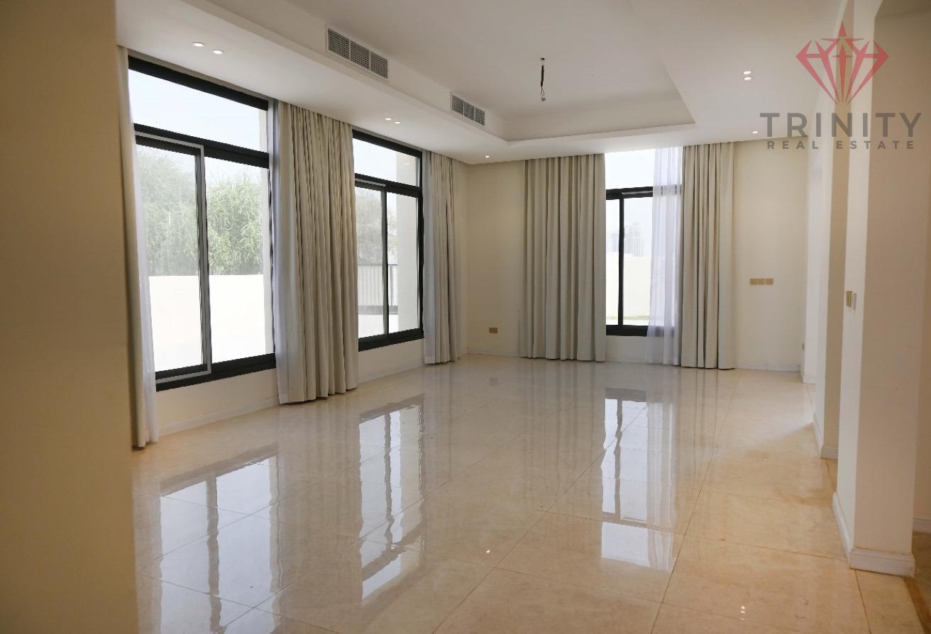 Brand New | Spacious & Contemporary Design photo 13