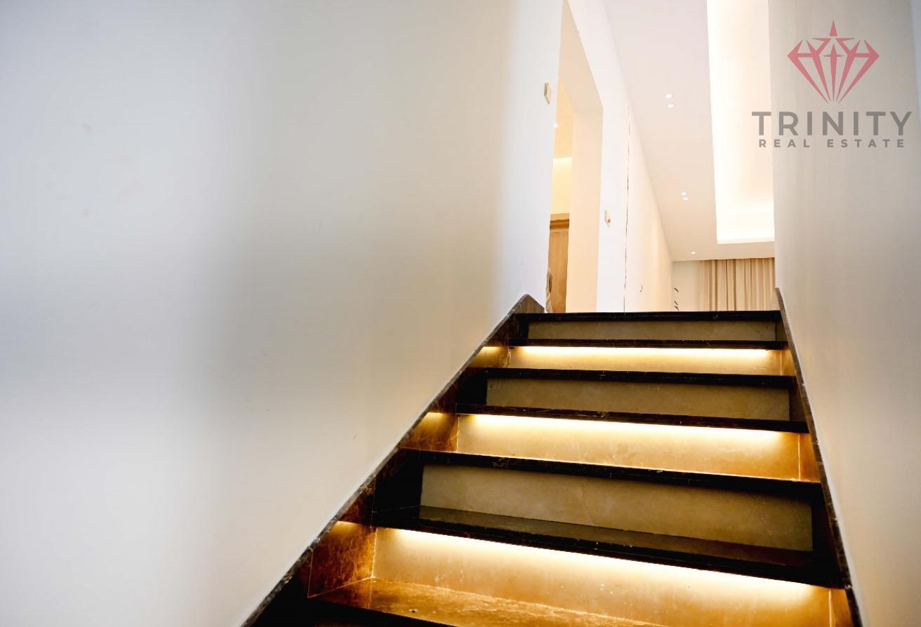 Brand New | Spacious & Contemporary Design photo 6