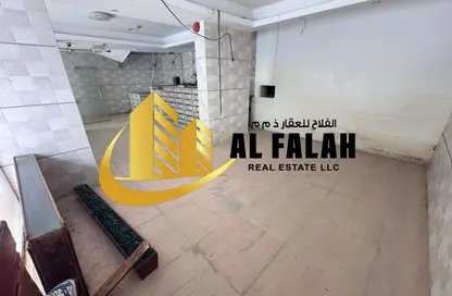 Shop - Studio for rent in Al Majaz 3 - Al Majaz - Sharjah