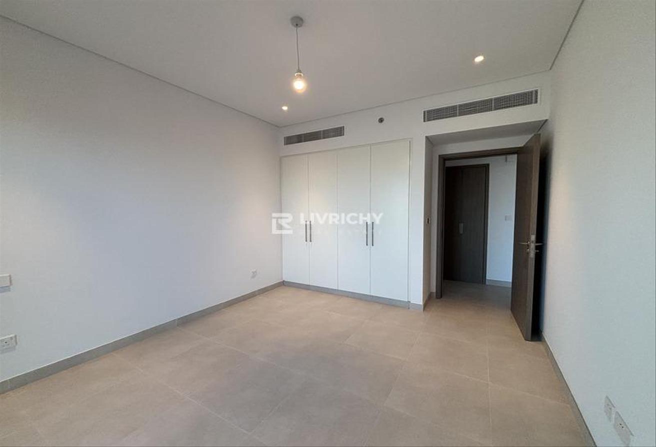City View | Ready to Move | Bright photo 7