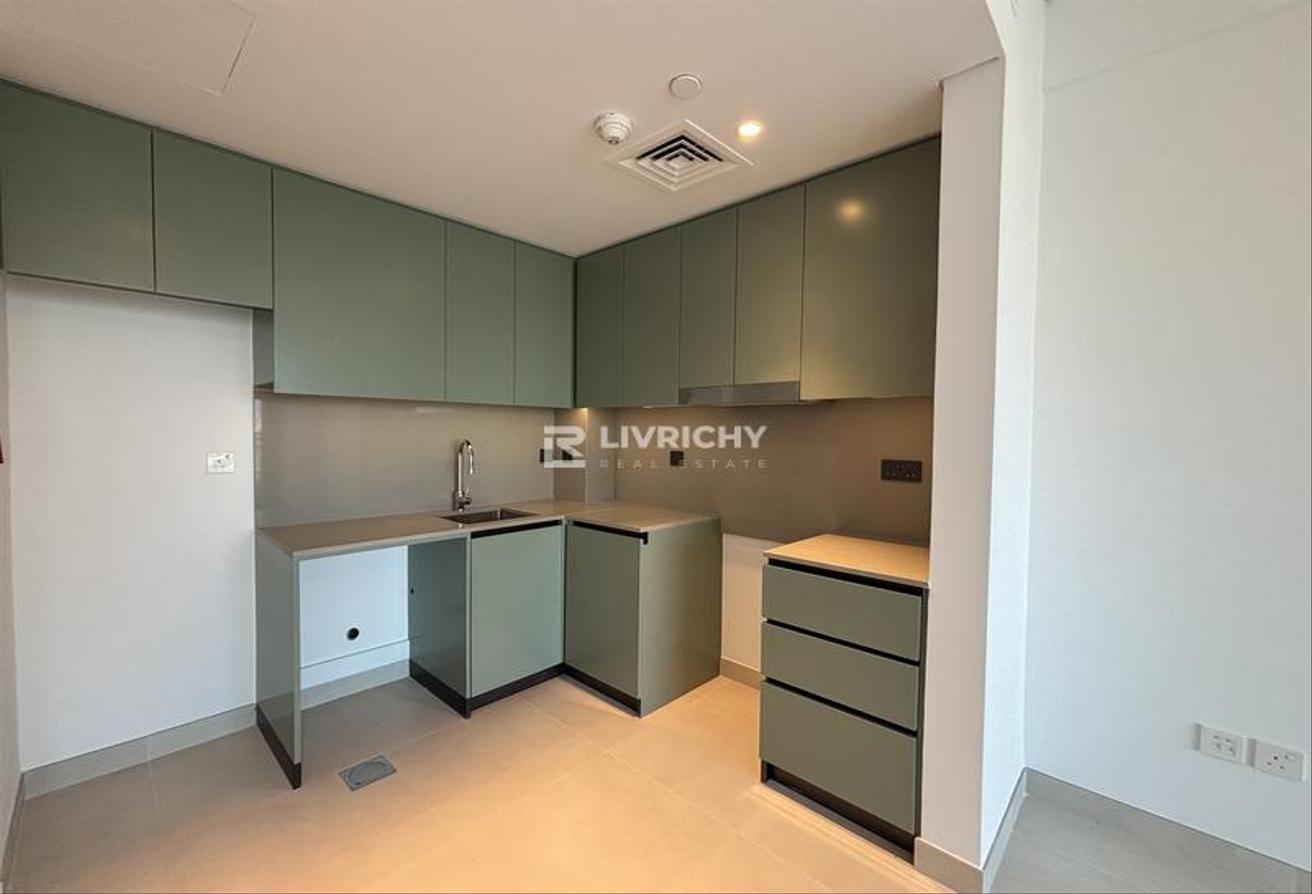 City View | Ready to Move | Bright photo 2