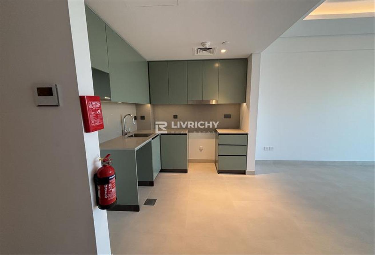 City View | Ready to Move | Bright photo 4