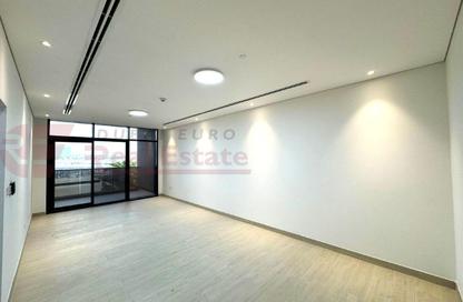 Apartment - 2 Bedrooms - 3 Bathrooms for rent in M2M Building - Meydan Avenue - Meydan - Dubai