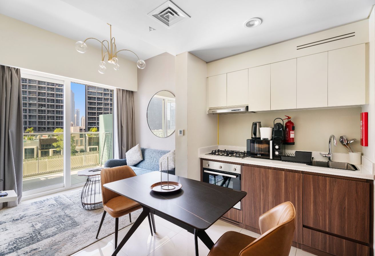 Fully Furnished | Prime Location | Amazing View 4