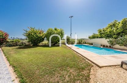 Villa - 6 Bedrooms - 5 Bathrooms for rent in Meadows 4 - Meadows - Dubai