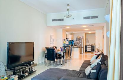 Apartment - 3 Bedrooms - 2 Bathrooms for rent in Ocean Heights - Dubai Marina - Dubai