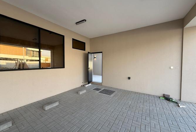 15585971 - Property Image 3