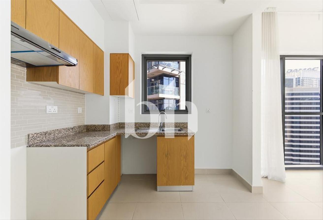 Vacant | Ready to move | Prime Location photo 6