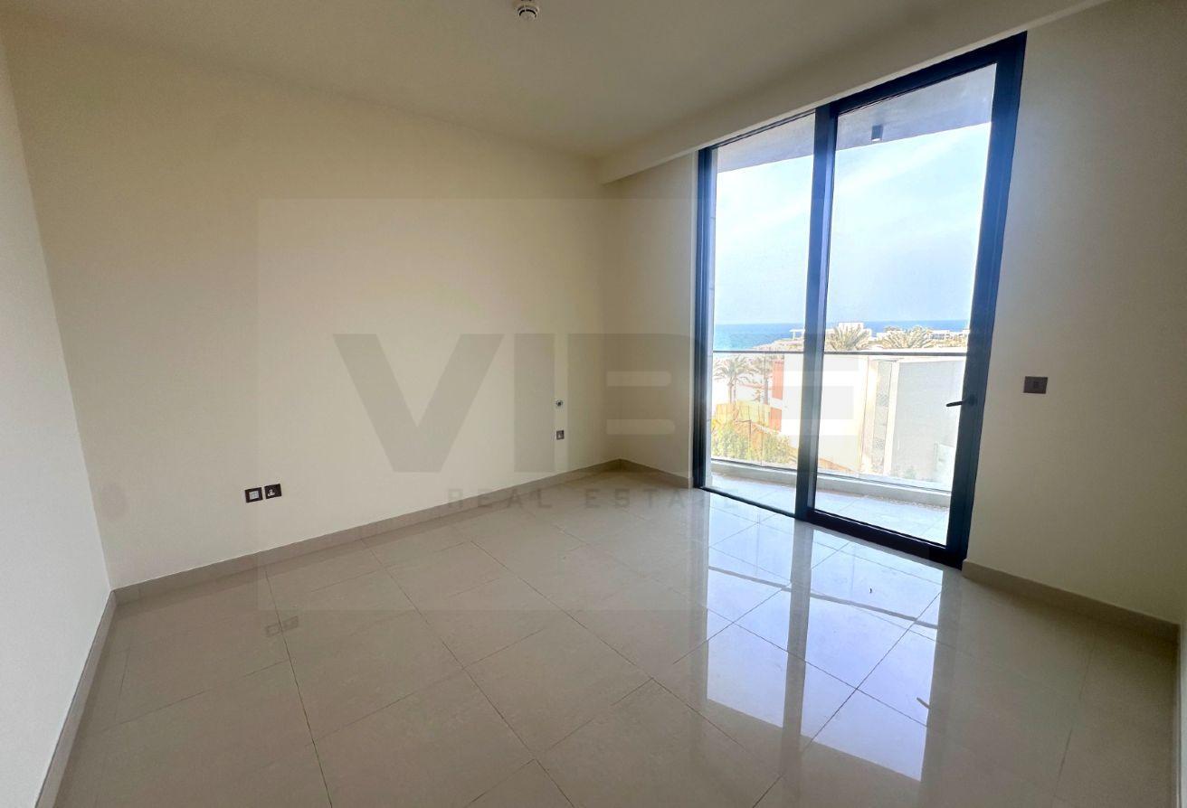 Luxury 1BR | Sea View | Brand New Bay Residency
