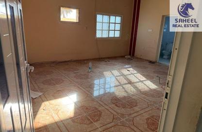 Villa - 4 Bedrooms - 5 Bathrooms for rent in Seih Al Burairat - Ras Al Khaimah