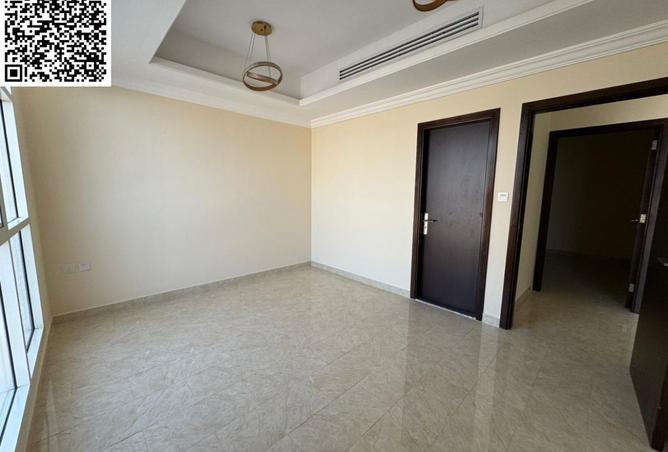 100429699 - Property Image 2