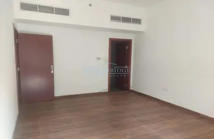 شقة - 3 غرف نوم - 3 حمامات للايجار في مسكن الامير - منطقة 11 - قرية جميرا الدائرية - دبي