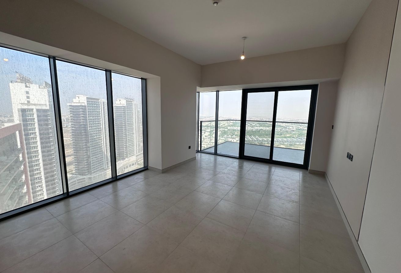 Away From Construction | High Floor | Golf View 4