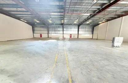 Warehouse - Studio for rent in Phase 2 - Dubai Investment Park (DIP) - Dubai