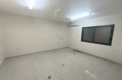 Apartment - 4 Bedrooms - 2 Bathrooms for rent in Al Safrah - Al Ain Industrial Area - Al Ain
