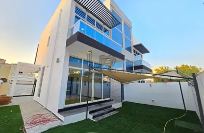 فيلا - 3 غرف نوم - 4 حمامات للبيع في سكن البروج 2 - مثلث قرية جميرا - دبي