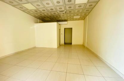 Shop - Studio - 1 Bathroom for rent in Building I16 - Morocco Cluster - International City - Dubai