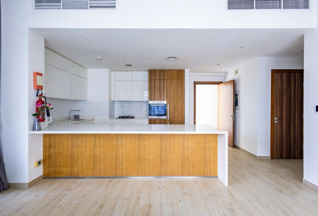 Spacious Layout | Fully Furnished | Community View 4