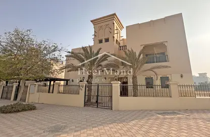 فيلا - 5 غرف نوم - 7 حمامات للايجار في فلل قرية الحمرا - قرية الحمرا - رأس الخيمة