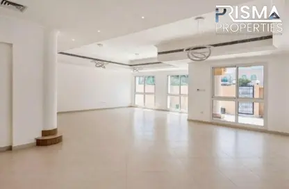 Villa - 4 Bedrooms - 5 Bathrooms for rent in Umm Suqeim 2 Villas - Umm Suqeim 2 - Umm Suqeim - Dubai Villa - 4 Bedrooms - 5 Bathrooms for rent in Umm Suqeim 2 Villas - Umm Suqeim 2 - Umm Suqeim - Dubai