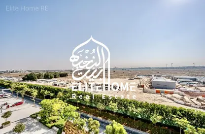 شقة - 2 غرف نوم - 3 حمامات للبيع في الطراز - حي نسيج - الجادة - الشارقة