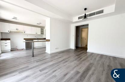 Villa - 2 Bedrooms - 3 Bathrooms for rent in Springs 15 - The Springs - Dubai
