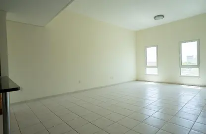 شقة - 2 غرف نوم - 3 حمامات للبيع في مبني 114 - طراز حديث - ديسكفري جاردنز - دبي