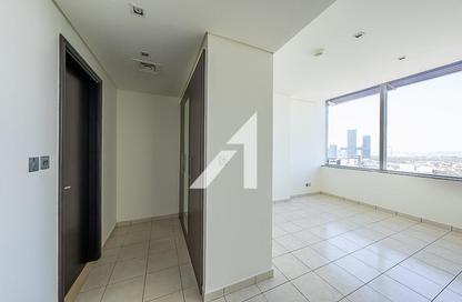 Apartment - 1 Bedroom - 2 Bathrooms for rent in Sky Gardens - DIFC - Dubai