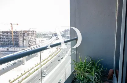 شقة - 2 غرف نوم - 2 حمامات للبيع في الجادة الخامسه - الفرجان - دبي