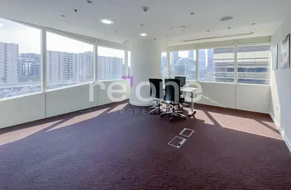 مكتب - استوديو - 2 حمامات للايجار في برج نسيمه - شارع الشيخ زايد - دبي