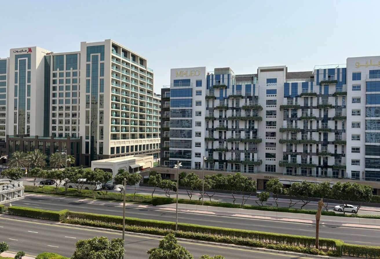 Golden Mile 6 | Hard-to-find 2BR+M | Sea View