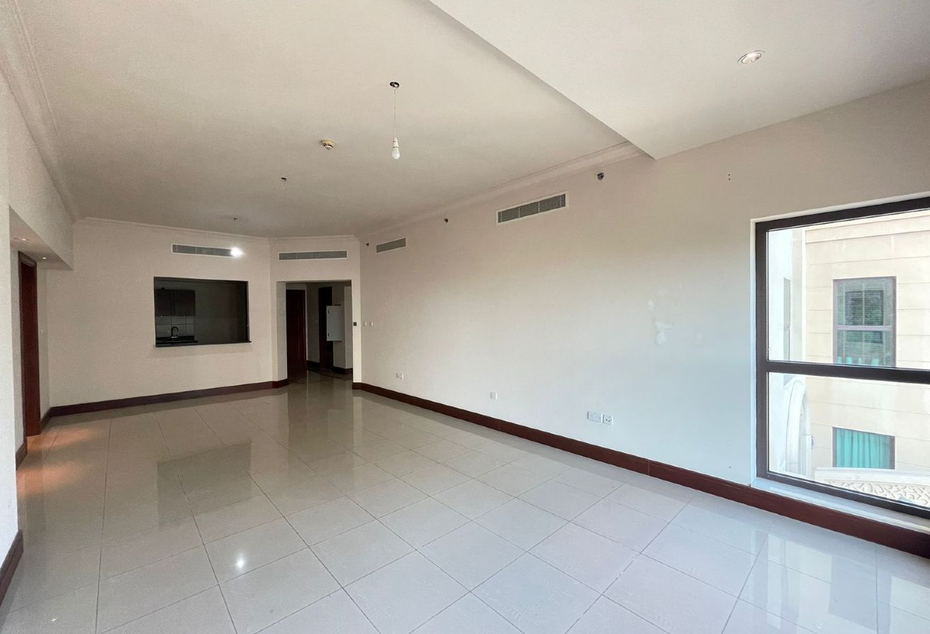 Golden Mile 6 | Hard-to-find 2BR+M | Sea View 2