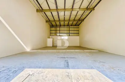 Warehouse - Studio for rent in Phase 1 - Dubai Investment Park (DIP) - Dubai