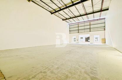 Warehouse - Studio for rent in Phase 1 - Dubai Investment Park (DIP) - Dubai