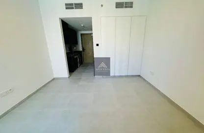 Apartment - Studio - 1 Bathroom for rent in Tiraz 3 - Aljada - Sharjah