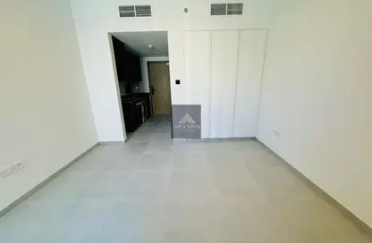 Apartment - Studio - 1 Bathroom for rent in Tiraz 3 - Aljada - Sharjah